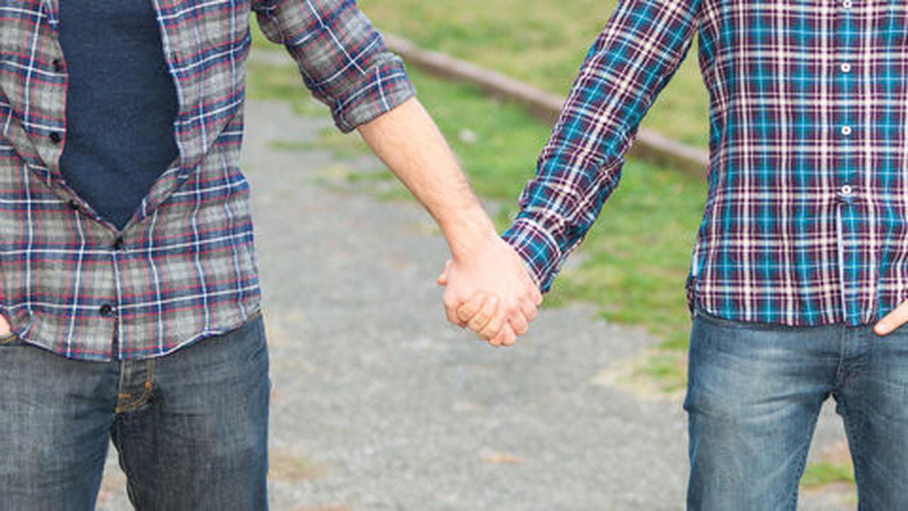 Kapan masyarakat Indonesia bisa menerima kehadiran kaum gay?