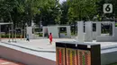 Anak-anak bermain di Taman Puring, Jakarta, Minggu (14/3/2021). Dinas Pertamanan dan Hutan Kota Provinsi DKI Jakarta akan terus melakukan evaluasi setiap pekan untuk menentukan, apakah kebijakan membuka Ruang Terbuka Hijau (RTH) akan diteruskan atau tidak. (Liputan6.com/Faizal Fanani)