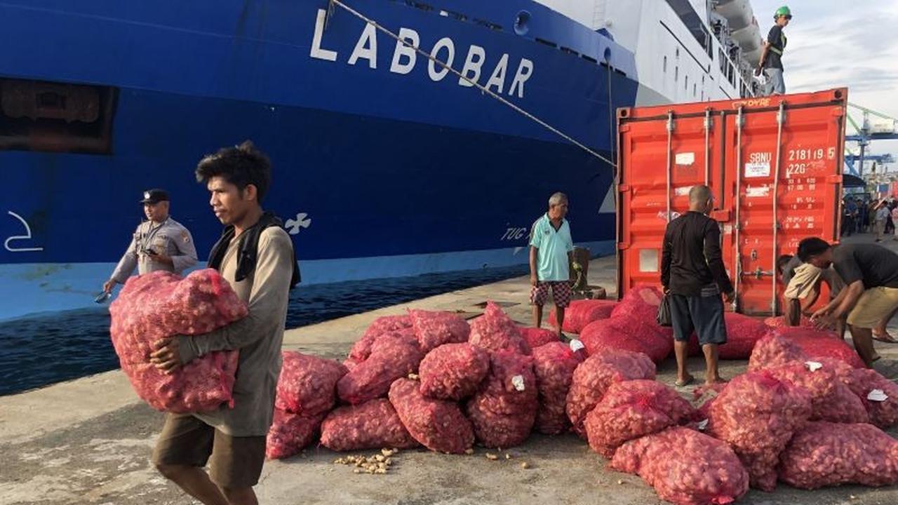 Bea Cukai dan KSOP Ambon Perketat Pengawasan Arus Barang di Pelabuhan Jelang Nataru
