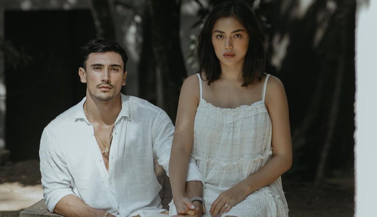 Jessica Iskandar dan Vincent Verhaag baru saja menjalani pemotretan bersama fotografer asal Bali. Serasa pasangan yang sedang prewedding, mereka pun terlihat memakai busana serba putih. Keduanya tampak bergandengan tangan. (Liputan6.com/IG/@inijedar)