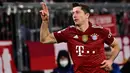 Pemegang Sepatu Emas Eropa tahun lalu, Robert Lewandowski masih menjadi pesaing teratas sebagai pencetak gol terbanyak di lima liga top Eropa. Ia telah megoleksi 56 poin dengan mencetak 28 gol dan 1 assist dalam 25 pertandingannya di Bundeliga bersama Bayern Munchen. (AFP/Tobias Schwarz)