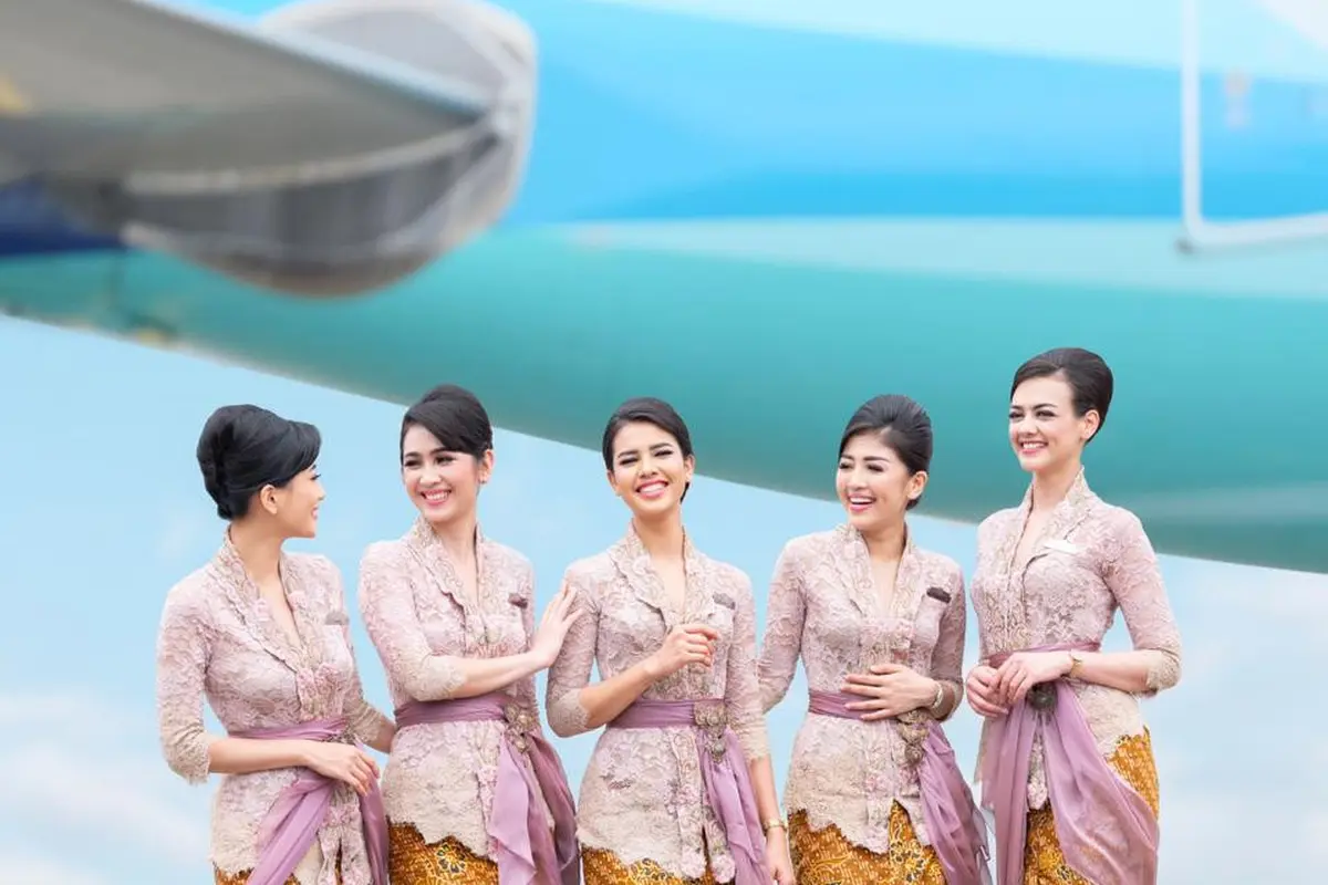 Seragam Pramugari Garuda Indonesia