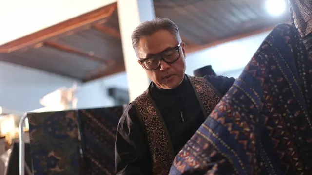 Deden Siswanto, Desainer Asal Bandung. [Adrian Putra/Fimela]