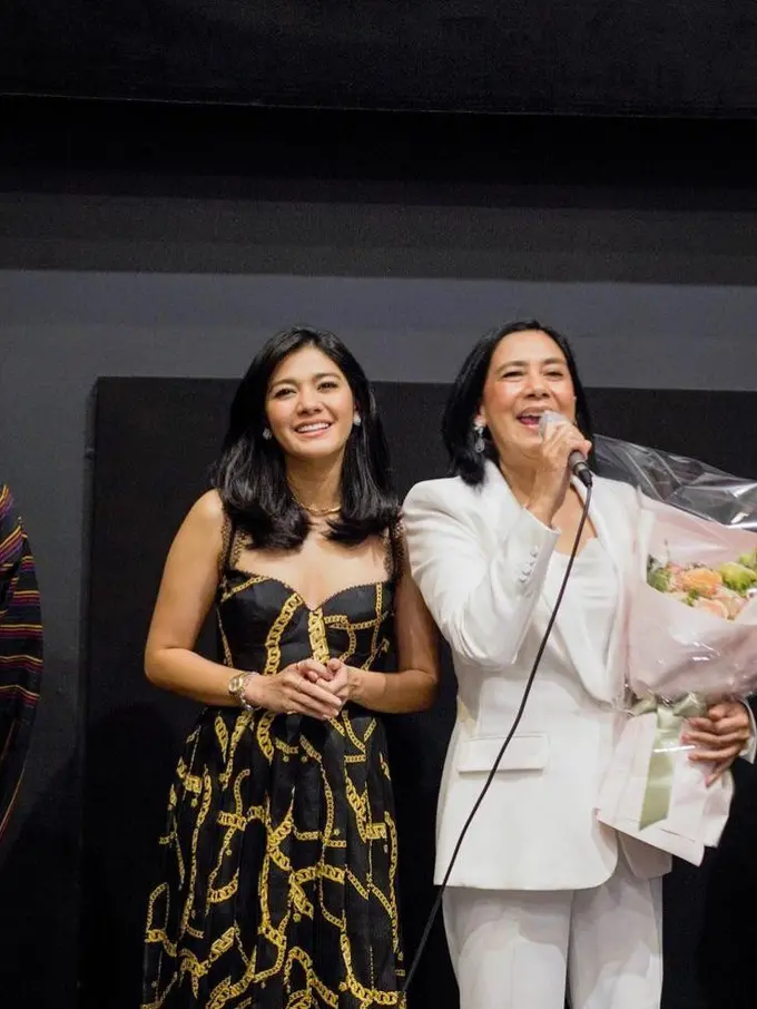 10 Gaya Kompak Naysila Mirdad dan Lydia Kandou dengan Outfit Serasi Saat Jalan-jalan di Korea Selatan