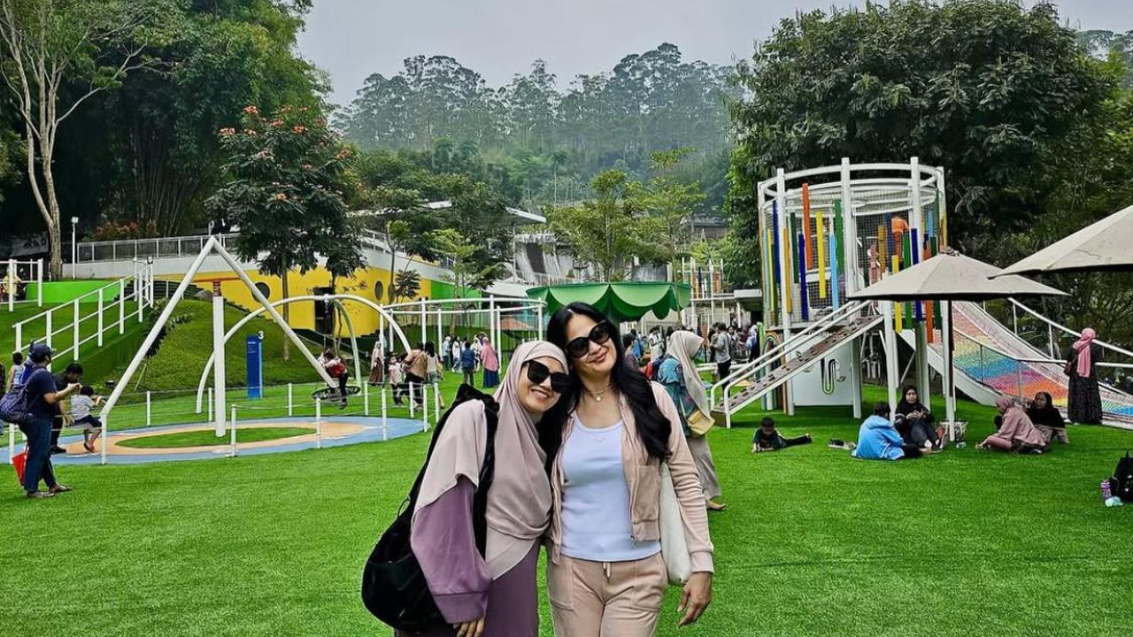 Sering Dititipi Cucu, Donna Harun Justru Merasa Bersyukur dan Dilibatkan