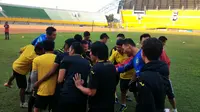 DUA KALI - Sebelum tampil di Piala Presiden 2015, pelatih Sriwijaya FC, Benny Dollo menyiapkan agenda dua kali laga uji coba. (Bola.com/Riskha Prasetya)