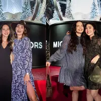 Sederet selebriti Tanah Air sambut Snow Globe ikonik Michael Kors dalam balutan Holiday Glam Look. Luna Maya, Febby Rastanty, hingga Enzy Storia tampilkan outfit liburan yang casual glam. Penasaran seperti apa potretnya [@delladartyan @enzystoria]