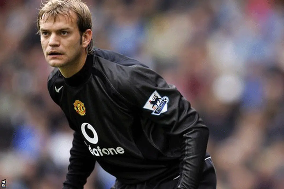 Roy Carroll: Olympiakos siap hadapi MU