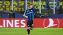 <p>Hal ini cukup untuk membawa Inter ke semifinal. Inter unggul secara agregat 5-3. Pada laga leg pertama, Inter menang 2-0 di kandang Benfica. (AP Photo/Luca Bruno)</p>