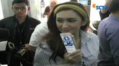 Dalam artikel media online yang memuat foto putrinya, Mikhaela Lee Jowono, Nafa tersinggung dengan komentar Loli yang ditulis warganet. 