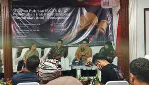 Seminar Nasional, bertemakan '11 Tahun Putusan MK 35 dan Pemenuhan Hak Konstitusional Masyarakat di Indonesia' di Rumah AMAN, Jakarta, Senin (13/5/204).