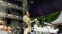 Bilal Indrajaya Bawakan Kaus Kaki Merah di Jazz Goes to Campus 2025, untuk Kenang Mendiang Ade Paloh