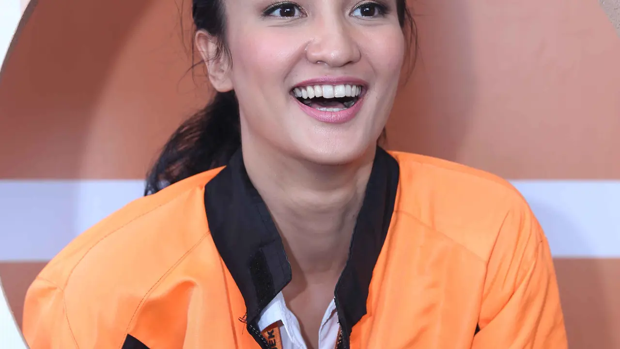 Atiqah Hasiholan