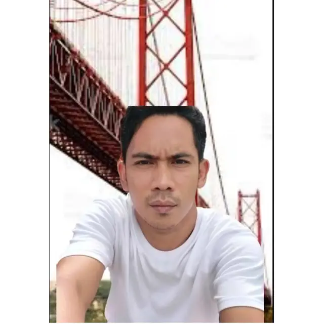 Pria Ini Minta Fotonya Diedit Background Merah, 6 Hasilnya Gagal Total