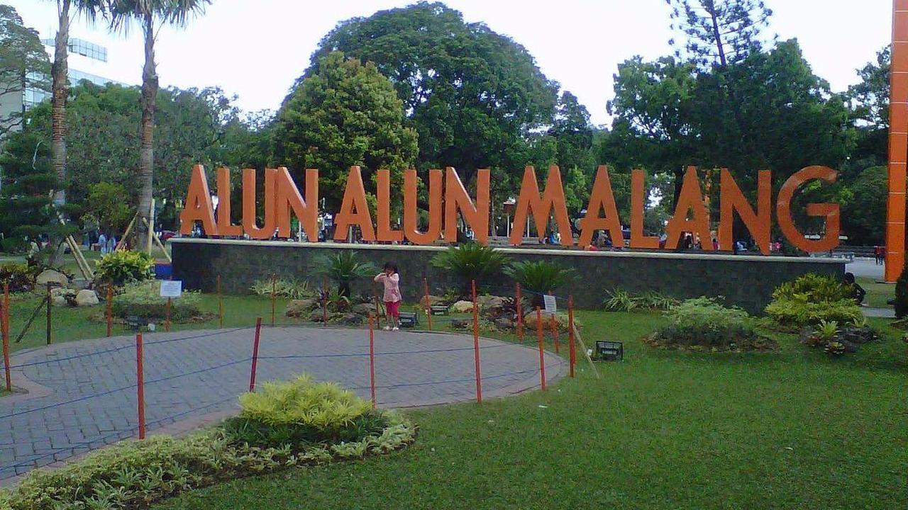 5. Alun-Alun Kota Malang: Wisata Murah Ramah Anak
