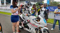 Pembalap muda Pandu Padmogani berhasil rebut posisi enam di debut Yamaha Sunday Race seri 2 yang berlangsung di sirkuit Sentul.