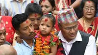 Trishna Shakya ditunjuk sebagai Kumari baru, perwujudan dari Dewi Hindu Taleju. (AFP)