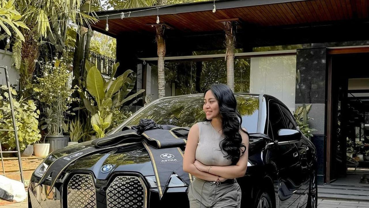 Mobil baru Rachel Vennya (Instagram/@rachelvennya)
