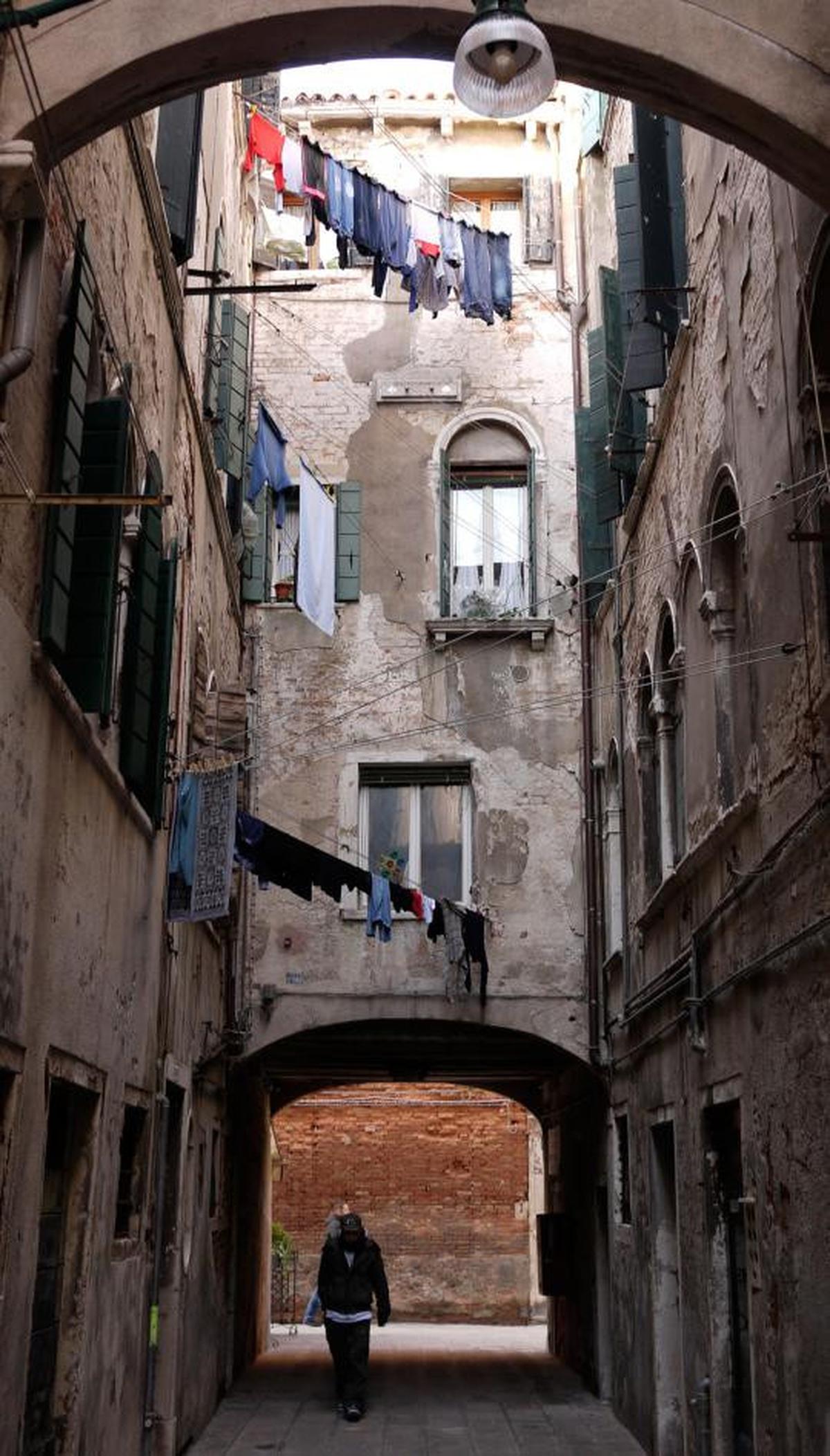 Jalan-jalan ke kota romantis Venesia