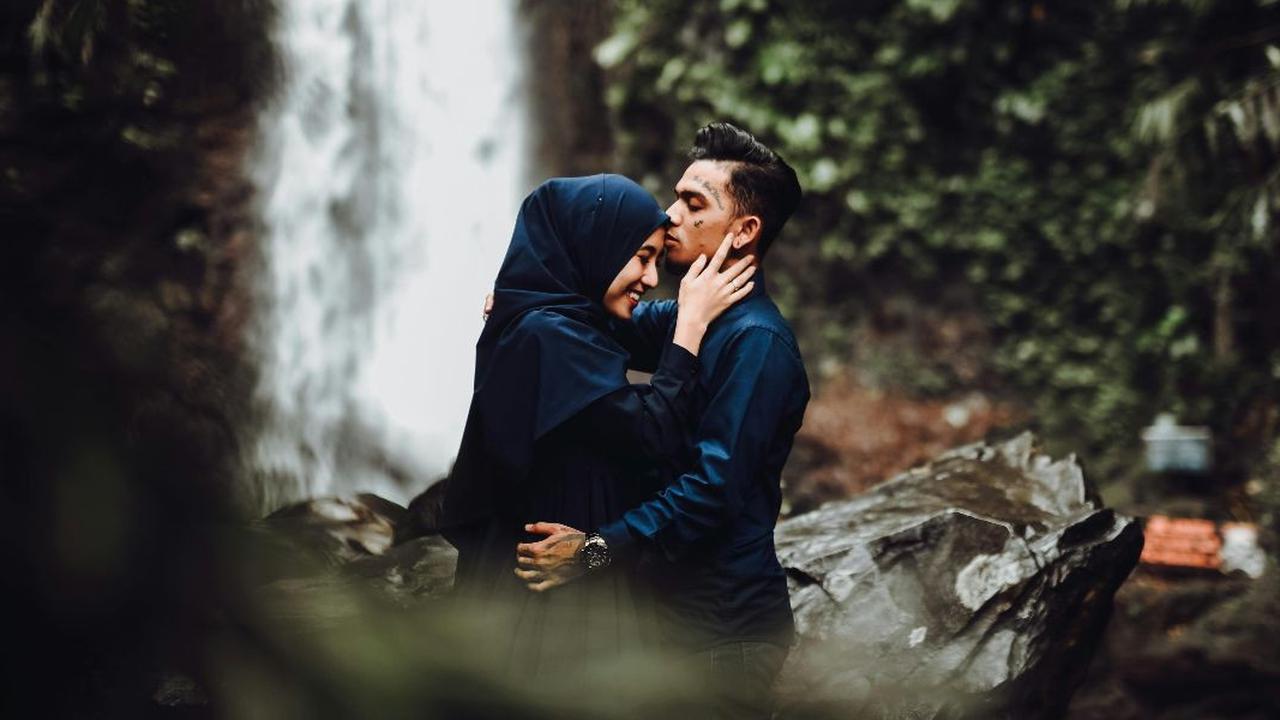 80 Kata-kata Bucin Islami Bikin Baper yang Menyentuh Hati