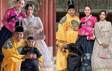 Jennifer Dunn dan Keluarga Tampil Anggun Pakai Hanbok di Istana Gyeongbok