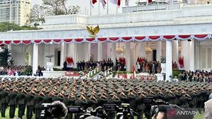 Prabowo Lantik 1.177 Perwira TNI-Polri di Istana Merdeka