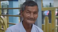Thai Ngoc, pria asal Vietnam yang tidak tidur sejak tahun 1962. (Sumber: Youtube/Drew Binsky)