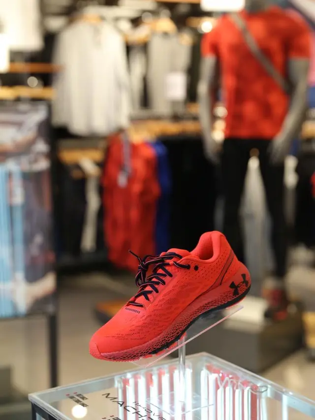 Sepatu HOVR Machina dari Under Armour/dok. Daniel Kampua