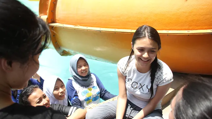 [Bintang] A: Aku, Benci & Cinta 