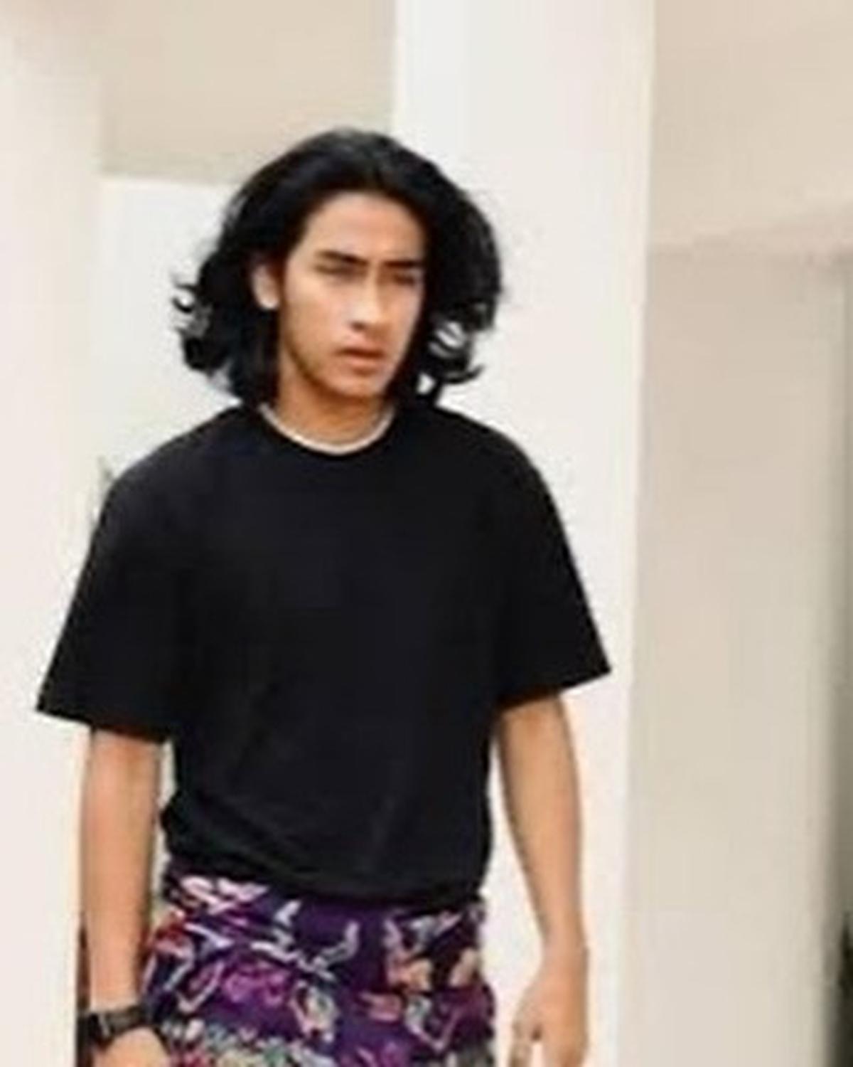 6 Potret Kemiripan Abidzar Al Ghifari dengan Mendiang Ustaz Jefri Al Buchori