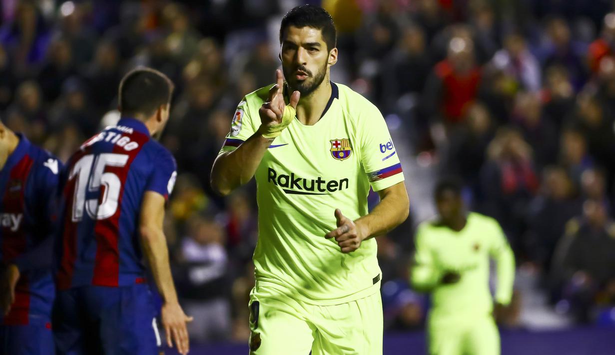 3. Luis Suarez (Barcelona) - 11 Gol (3 Penalti). (AP/Jose Miguel Fernandez de Velasco)