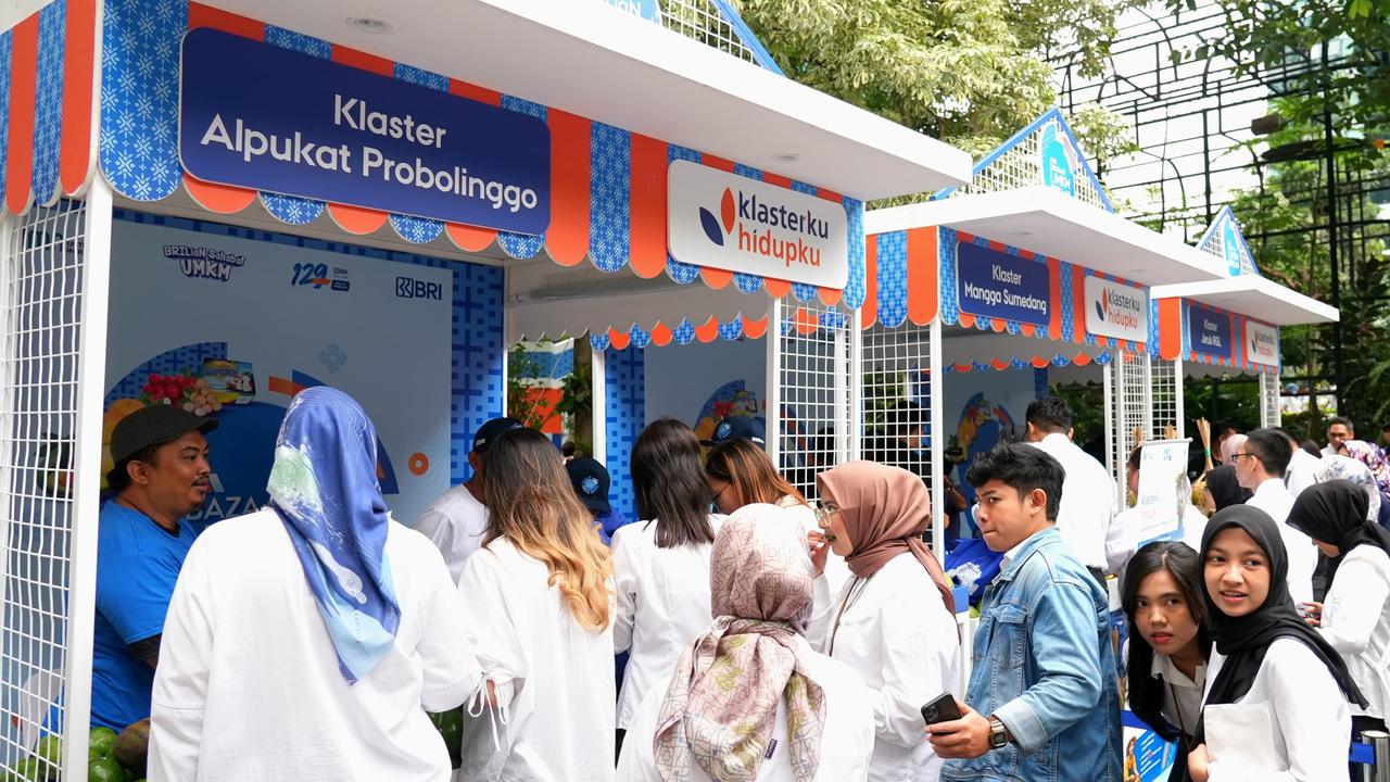 BRI Gelar Potong Tumpeng Serentak Hingga Bazaar UMKM di HUT ke-129