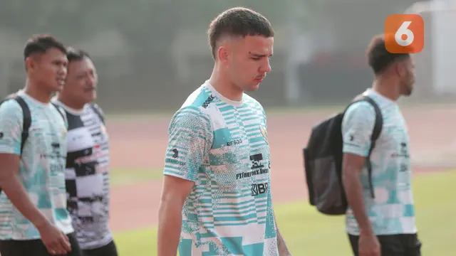 Calvin Verdonk - Latihan Timnas Indonesia
