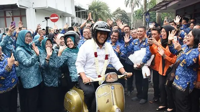 Wali Kota Kediri Abu Bakar  berpamitan kepada ASN Kota Kediri.(kedirikota.go.id)