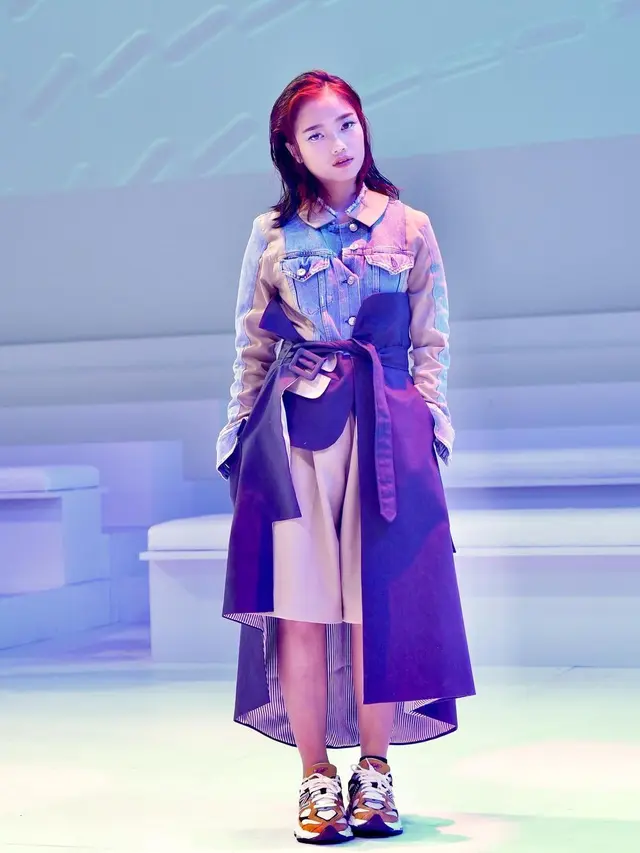 Fuji tampil di catwalk JFW 2023 (Foto: Instagram fuji_an)