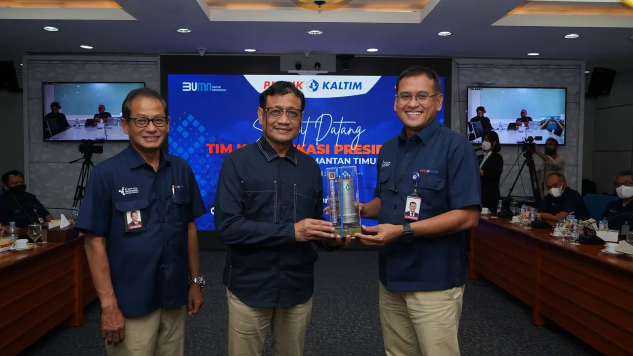 Staf Khusus Presiden Sukardi Rinakit bersama Rombongan Tim Komunikasi Presiden berkunjung ke PT Pupuk Kalimantan Timur (PKT)