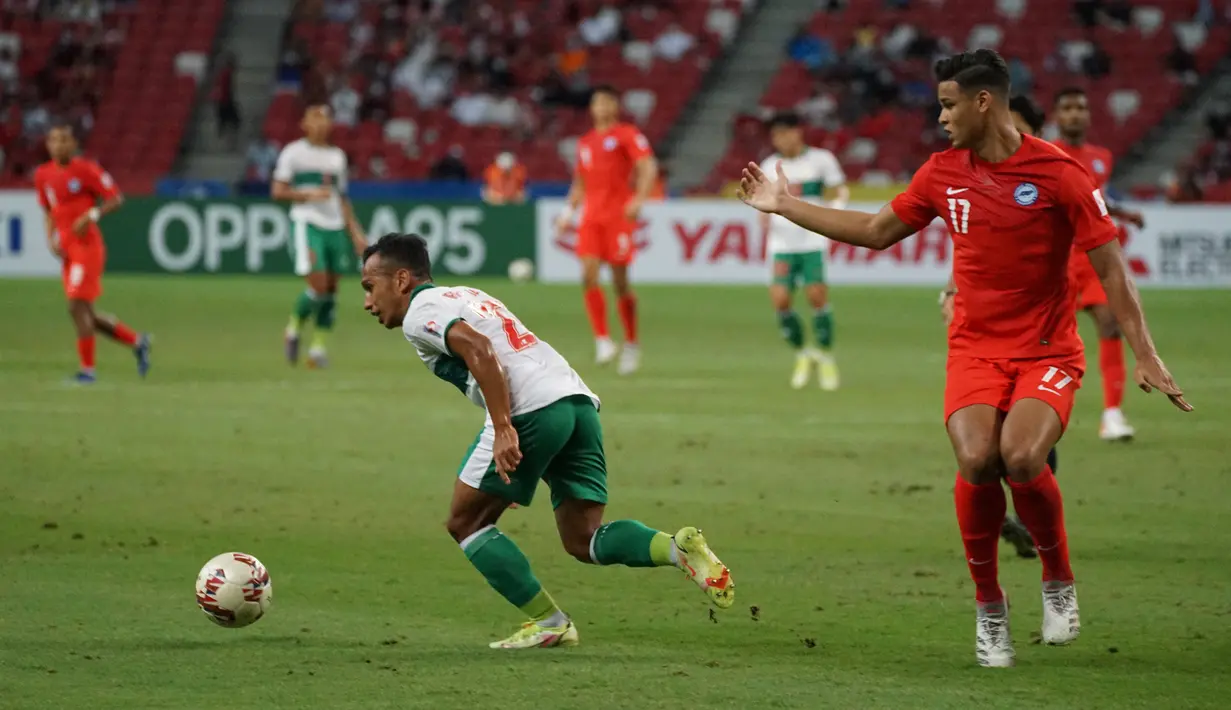 Irfan Jaya. Sayap kanan milik PSS Sleman berusia 25 tahun ini kembali tampil 90 menit dan digantikan di masa injury time babak kedua oleh Yabes Roni. Penampilannya tak setajam laga sebelumnya dan terkesan kurang padu dengan Dedik Setiawan di babak pertama. Ia layak mendapat nilai 6,5. (Dok. PSSI)