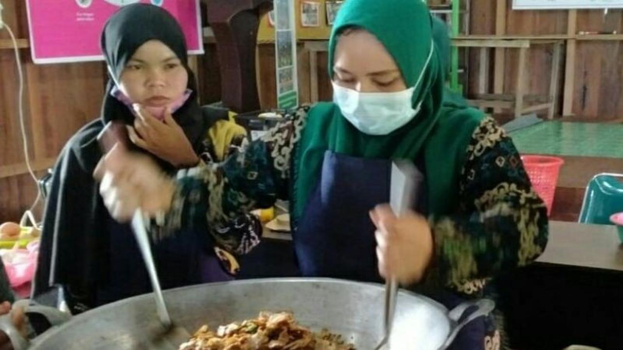 Tahukah Anda? KKP Latih Pengelola SPPG Teknik Olah Ikan Aman dan Bergizi, Dukung Program Makan Bergizi Gratis
