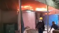 Puluhan Kios di Pasar Anyar Bogor Terbakar, Petugas Damkar Kesulitan Padamkan Api