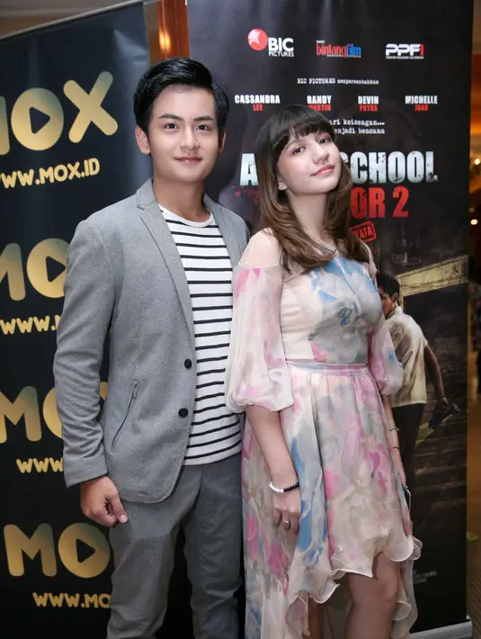 Di film After School 2 ini Cassandra dan Randy berperan sebagai pasangan kekasih. Cassandra memerankan tokoh Sandra dituntut untuk menjadi cewek pemberani. Sandra adalah kekasih dari Rangga yang dibintangi Randy Martin. (Nurwahyunan/Bintang.com)