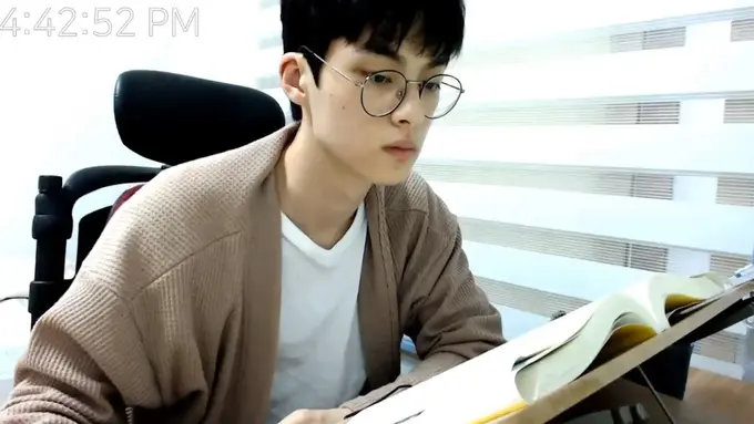 [Bintang] YouTuber Korea