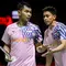 Pebulu tangkis ganada putra Indonesia, Fajar Alfian/Muhammad Rian Ardianto saat bertanding dengan pasangan China, Xie Hao Nan/Zeng Wei Han pada laga perempat final Indonesia Masters 2025 yang berlangsung di Istora Senayan, Jakarta, Jumat (24/01/2025). (Bola.com/Bagaskara Lazuardi)