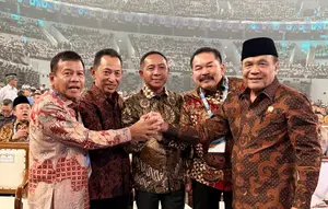 Momen Kompak 5 Pimpinan Lembaga, Kapolri dan Jaksa Agung Salam Komando