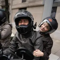 Pasangan selebriti Raffi Ahmad dan Nagita Slavina merayakan ulang tahun pernikahan mereka yang ke-11 [@raffinagita1717]