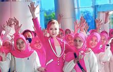 Ibu Kombes Cantik Heni Tania Bikin Emak-emak Pelaku UMKM Girang Sampai Enjoy Joget Bareng