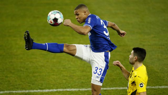 FOTO: Erling Haaland Cetak Brace, Dortmund Lumat Schalke 4-0 - Malick Thiaw