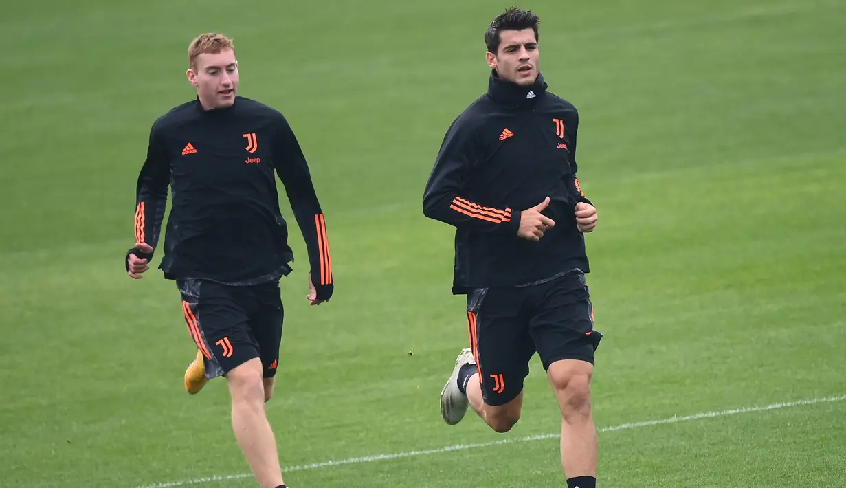 Pemain Juventus menjalani latihan jelang menghadapi Dynamo Kiev pada laga pembuka Liga Champions di NSC Olimpiyskiy pada Selasa (20/10/2020) malam WIB. Juventus akan menghadapi Dynamo Kiev tanpa Cristiano Ronaldo. (AFP/Marco Bertorello)