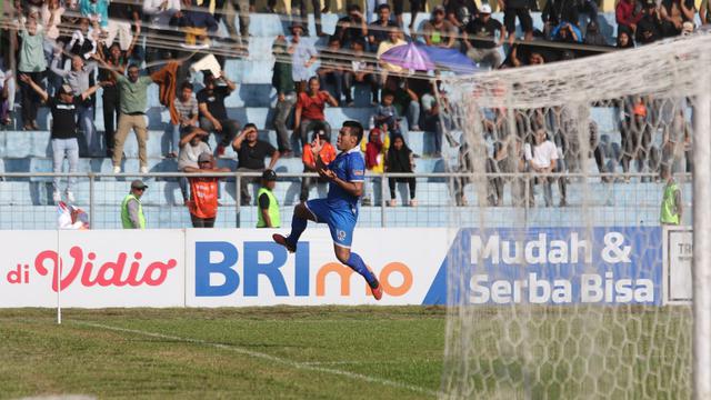 Striker PSBS Biak, Alexsandro di leg pertama Semifinal Pegadaian Liga 2 2023/2024
