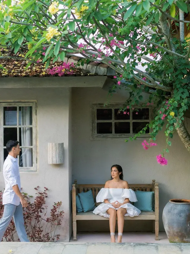 7 Potret Prewedding Jessica Iskandar dan Vincent Verhaag dengan Nuansa Serba Putih