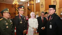 Menteri Dalam Negeri (Mendagri) Tjahjo Kumolo melantik Restuardy Daud sebagai Penjabat Gubernur Kalimantan Timur mengisi posisi yang ditinggalkan Awang Faroek.